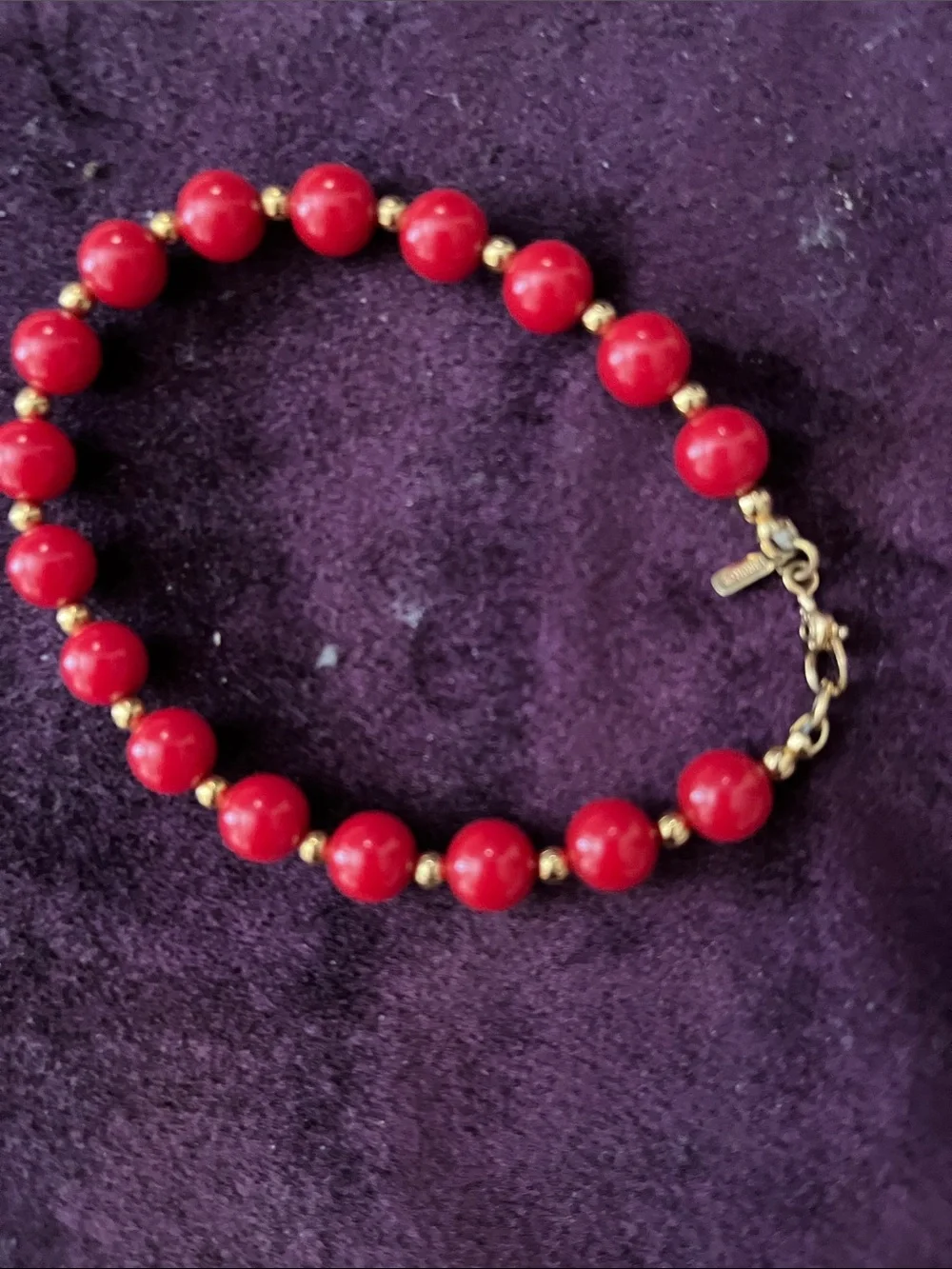 MONET signed Vintage EUC Classic Red resin Beaded Necklace and Bracelet SET